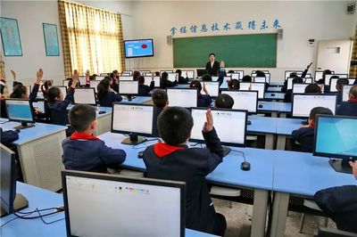 聚焦江津教育扶貧 信息點亮希望，服務(wù)溫暖人心